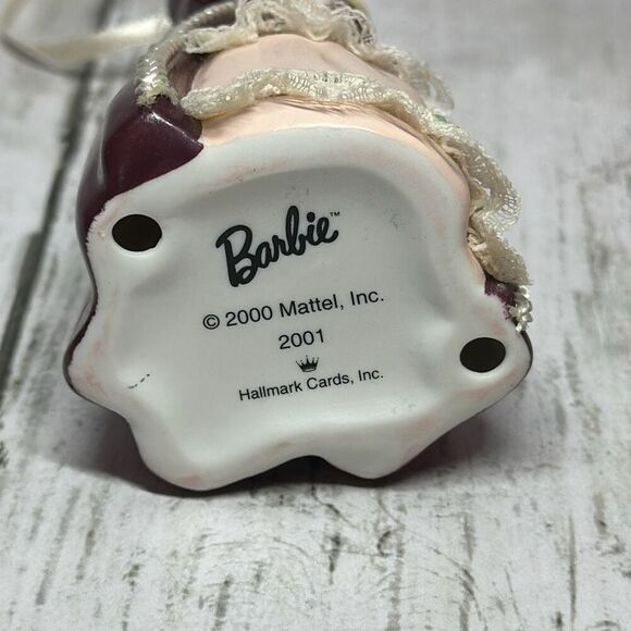 Hallmark Victorian Barbie with Cedric Bear Ornament 2000 - Picture 7 of 7